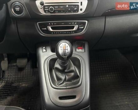 Білий Рено Гранд Сценік, об'ємом двигуна 1.46 л та пробігом 291 тис. км за 7790 $, фото 28 на Automoto.ua