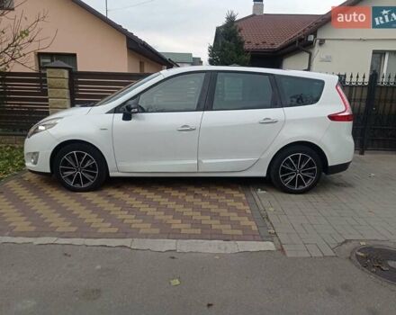 Білий Рено Гранд Сценік, об'ємом двигуна 1.5 л та пробігом 242 тис. км за 8250 $, фото 9 на Automoto.ua