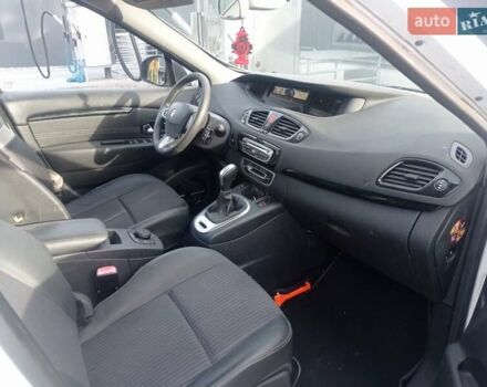 Білий Рено Гранд Сценік, об'ємом двигуна 1.5 л та пробігом 242 тис. км за 8250 $, фото 5 на Automoto.ua