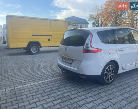 Белый Рено Гранд Сценик, объемом двигателя 1.6 л и пробегом 228 тыс. км за 7900 $, фото 4 на Automoto.ua