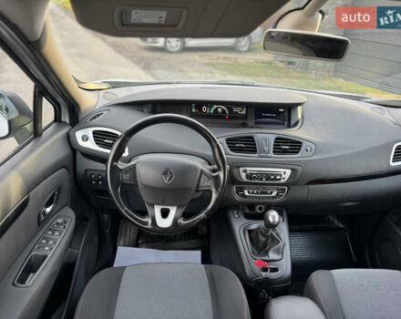 Білий Рено Гранд Сценік, об'ємом двигуна 1.5 л та пробігом 236 тис. км за 7800 $, фото 28 на Automoto.ua