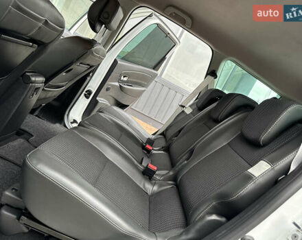 Белый Рено Гранд Сценик, объемом двигателя 1.6 л и пробегом 207 тыс. км за 9450 $, фото 78 на Automoto.ua