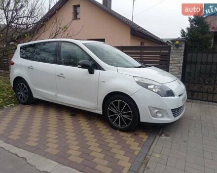 Білий Рено Гранд Сценік, об'ємом двигуна 1.5 л та пробігом 242 тис. км за 8250 $, фото 6 на Automoto.ua