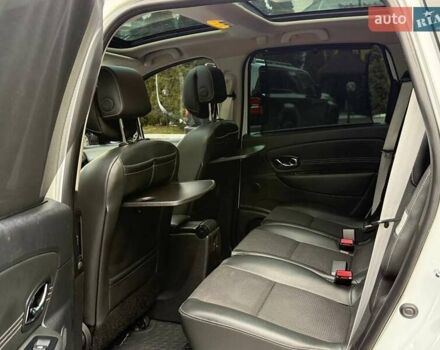 Белый Рено Гранд Сценик, объемом двигателя 1.6 л и пробегом 250 тыс. км за 8600 $, фото 13 на Automoto.ua