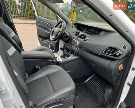 Белый Рено Гранд Сценик, объемом двигателя 1.46 л и пробегом 280 тыс. км за 8100 $, фото 13 на Automoto.ua