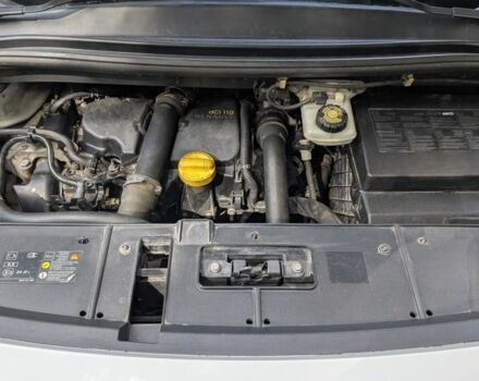 Белый Рено Гранд Сценик, объемом двигателя 1.5 л и пробегом 360 тыс. км за 8000 $, фото 2 на Automoto.ua