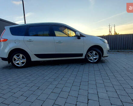 Белый Рено Гранд Сценик, объемом двигателя 1.5 л и пробегом 240 тыс. км за 8499 $, фото 2 на Automoto.ua