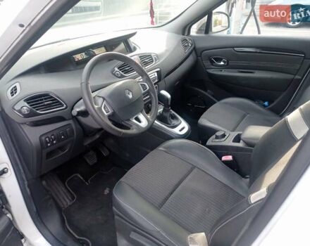 Білий Рено Гранд Сценік, об'ємом двигуна 1.5 л та пробігом 242 тис. км за 8250 $, фото 14 на Automoto.ua