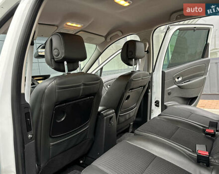 Белый Рено Гранд Сценик, объемом двигателя 1.6 л и пробегом 207 тыс. км за 9450 $, фото 81 на Automoto.ua