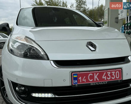 Белый Рено Гранд Сценик, объемом двигателя 1.6 л и пробегом 207 тыс. км за 9450 $, фото 4 на Automoto.ua