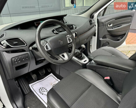 Белый Рено Гранд Сценик, объемом двигателя 1.6 л и пробегом 207 тыс. км за 9450 $, фото 59 на Automoto.ua