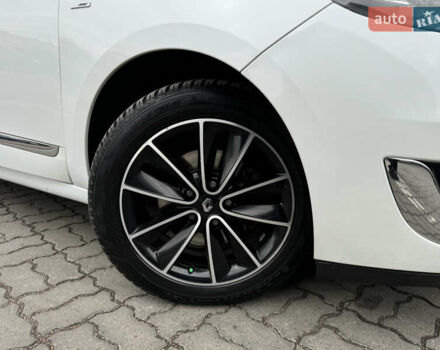 Белый Рено Гранд Сценик, объемом двигателя 1.6 л и пробегом 207 тыс. км за 9450 $, фото 10 на Automoto.ua