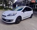 Белый Рено Гранд Сценик, объемом двигателя 1.6 л и пробегом 205 тыс. км за 10399 $, фото 1 на Automoto.ua