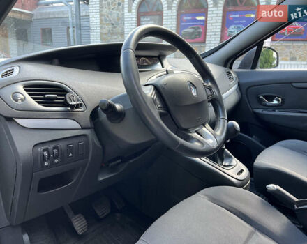 Білий Рено Гранд Сценік, об'ємом двигуна 1.5 л та пробігом 250 тис. км за 7500 $, фото 23 на Automoto.ua