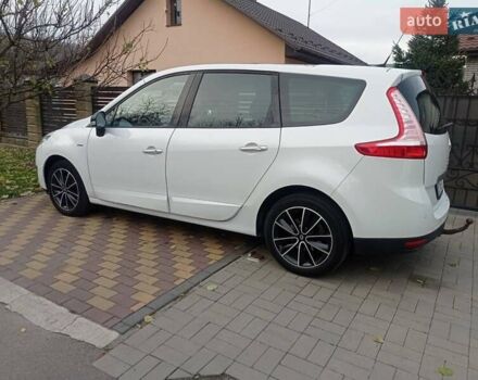 Білий Рено Гранд Сценік, об'ємом двигуна 1.5 л та пробігом 242 тис. км за 8250 $, фото 10 на Automoto.ua