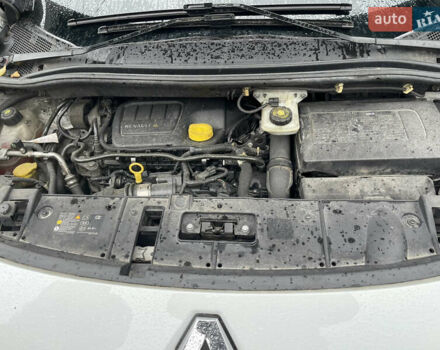 Белый Рено Гранд Сценик, объемом двигателя 1.6 л и пробегом 220 тыс. км за 9350 $, фото 30 на Automoto.ua