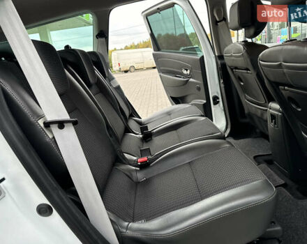 Белый Рено Гранд Сценик, объемом двигателя 1.6 л и пробегом 207 тыс. км за 9450 $, фото 107 на Automoto.ua