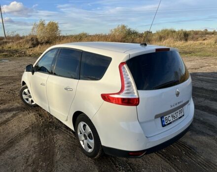 Білий Рено Гранд Сценік, об'ємом двигуна 1.6 л та пробігом 269 тис. км за 5700 $, фото 2 на Automoto.ua