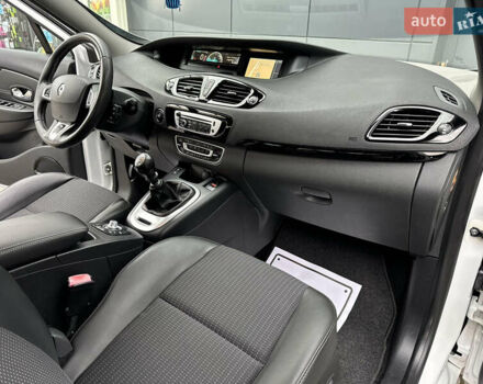 Белый Рено Гранд Сценик, объемом двигателя 1.6 л и пробегом 207 тыс. км за 9450 $, фото 93 на Automoto.ua