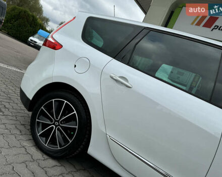 Белый Рено Гранд Сценик, объемом двигателя 1.6 л и пробегом 207 тыс. км за 9450 $, фото 20 на Automoto.ua