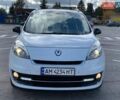Білий Рено Гранд Сценік, об'ємом двигуна 1.6 л та пробігом 250 тис. км за 8800 $, фото 2 на Automoto.ua