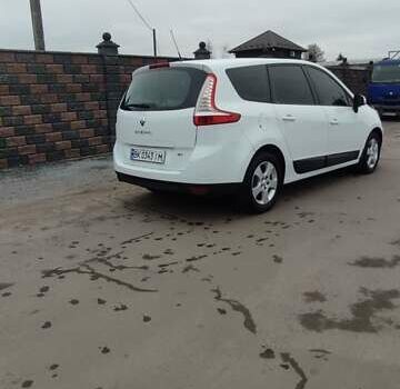 Белый Рено Гранд Сценик, объемом двигателя 1.5 л и пробегом 204 тыс. км за 7900 $, фото 2 на Automoto.ua