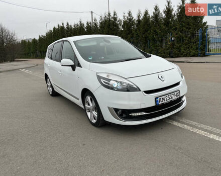 Белый Рено Гранд Сценик, объемом двигателя 1.46 л и пробегом 280 тыс. км за 8100 $, фото 3 на Automoto.ua