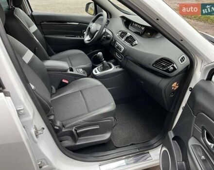 Белый Рено Гранд Сценик, объемом двигателя 1.5 л и пробегом 283 тыс. км за 8900 $, фото 11 на Automoto.ua