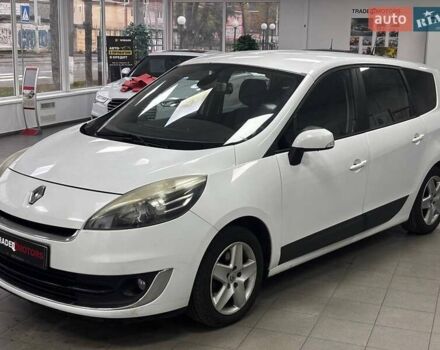Білий Рено Гранд Сценік, об'ємом двигуна 1.46 л та пробігом 291 тис. км за 7790 $, фото 5 на Automoto.ua