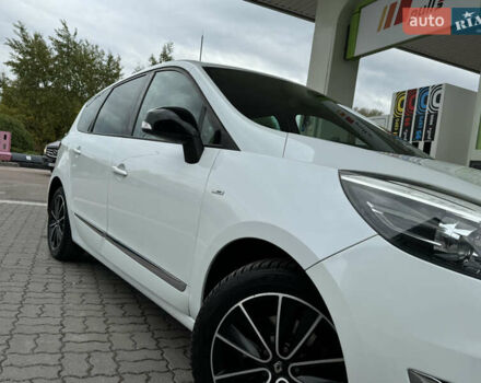 Белый Рено Гранд Сценик, объемом двигателя 1.6 л и пробегом 207 тыс. км за 9450 $, фото 8 на Automoto.ua