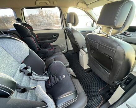 Білий Рено Гранд Сценік, об'ємом двигуна 1.6 л та пробігом 269 тис. км за 5700 $, фото 7 на Automoto.ua