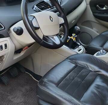 Білий Рено Гранд Сценік, об'ємом двигуна 1.6 л та пробігом 204 тис. км за 10300 $, фото 7 на Automoto.ua