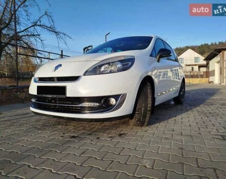 Белый Рено Гранд Сценик, объемом двигателя 1.5 л и пробегом 206 тыс. км за 8999 $, фото 4 на Automoto.ua