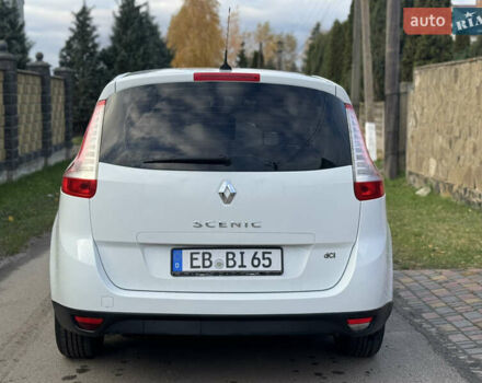Білий Рено Гранд Сценік, об'ємом двигуна 1.5 л та пробігом 236 тис. км за 7800 $, фото 24 на Automoto.ua