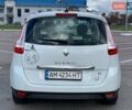 Білий Рено Гранд Сценік, об'ємом двигуна 1.6 л та пробігом 250 тис. км за 8800 $, фото 10 на Automoto.ua