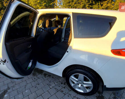 Белый Рено Гранд Сценик, объемом двигателя 1.5 л и пробегом 240 тыс. км за 8499 $, фото 24 на Automoto.ua