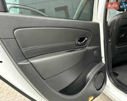 Белый Рено Гранд Сценик, объемом двигателя 1.6 л и пробегом 207 тыс. км за 9450 $, фото 76 на Automoto.ua