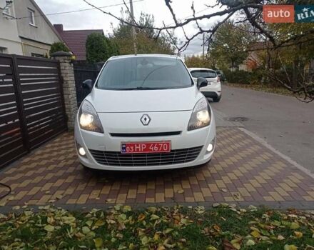 Білий Рено Гранд Сценік, об'ємом двигуна 1.5 л та пробігом 242 тис. км за 8250 $, фото 8 на Automoto.ua