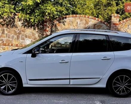 Білий Рено Гранд Сценік, об'ємом двигуна 1.2 л та пробігом 177 тис. км за 6999 $, фото 3 на Automoto.ua