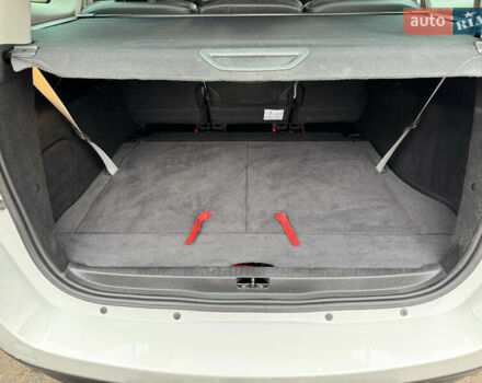 Белый Рено Гранд Сценик, объемом двигателя 1.6 л и пробегом 162 тыс. км за 10500 $, фото 62 на Automoto.ua