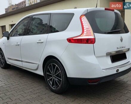 Белый Рено Гранд Сценик, объемом двигателя 1.6 л и пробегом 305 тыс. км за 7999 $, фото 9 на Automoto.ua