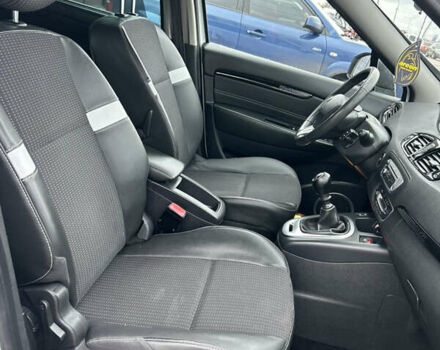 Белый Рено Гранд Сценик, объемом двигателя 1.5 л и пробегом 241 тыс. км за 9500 $, фото 112 на Automoto.ua