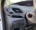 Белый Рено Гранд Сценик, объемом двигателя 1.5 л и пробегом 257 тыс. км за 9000 $, фото 9 на Automoto.ua