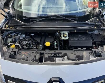 Белый Рено Гранд Сценик, объемом двигателя 1.5 л и пробегом 273 тыс. км за 7600 $, фото 22 на Automoto.ua