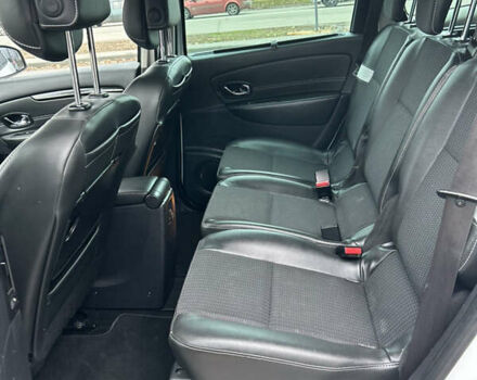 Белый Рено Гранд Сценик, объемом двигателя 1.5 л и пробегом 241 тыс. км за 9500 $, фото 51 на Automoto.ua