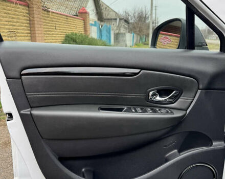 Белый Рено Гранд Сценик, объемом двигателя 1.6 л и пробегом 162 тыс. км за 10500 $, фото 51 на Automoto.ua