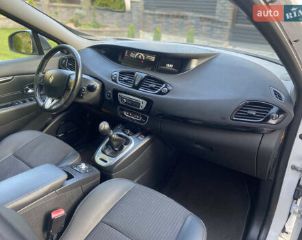 Рено Гранд Сценик 2013 в Ровно на Automoto.ua Белый Рено Гранд Сценик, объемом двигателя 1.5 л и пробегом 269 тыс. км за 9400 $, фото 28 на Automoto.ua