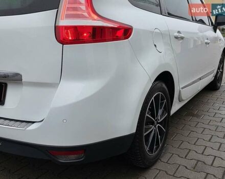 Белый Рено Гранд Сценик, объемом двигателя 1.6 л и пробегом 305 тыс. км за 7999 $, фото 21 на Automoto.ua