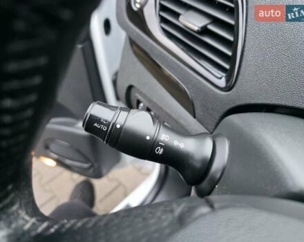 Белый Рено Гранд Сценик, объемом двигателя 1.6 л и пробегом 228 тыс. км за 8777 $, фото 62 на Automoto.ua