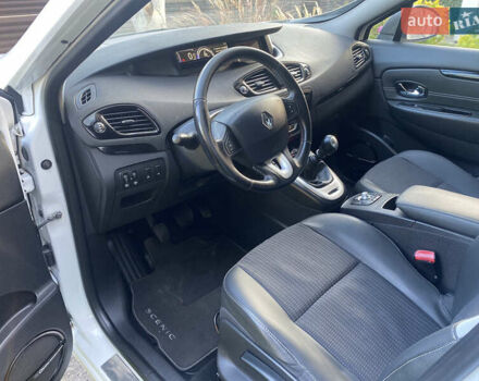 Рено Гранд Сценик 2013 в Ровно на Automoto.ua Белый Рено Гранд Сценик, объемом двигателя 1.5 л и пробегом 269 тыс. км за 9400 $, фото 16 на Automoto.ua